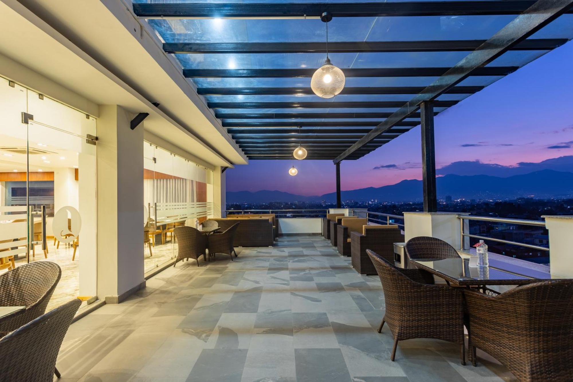 Mandala Norling Lords Prime Kathmandu Hotel Buitenkant foto