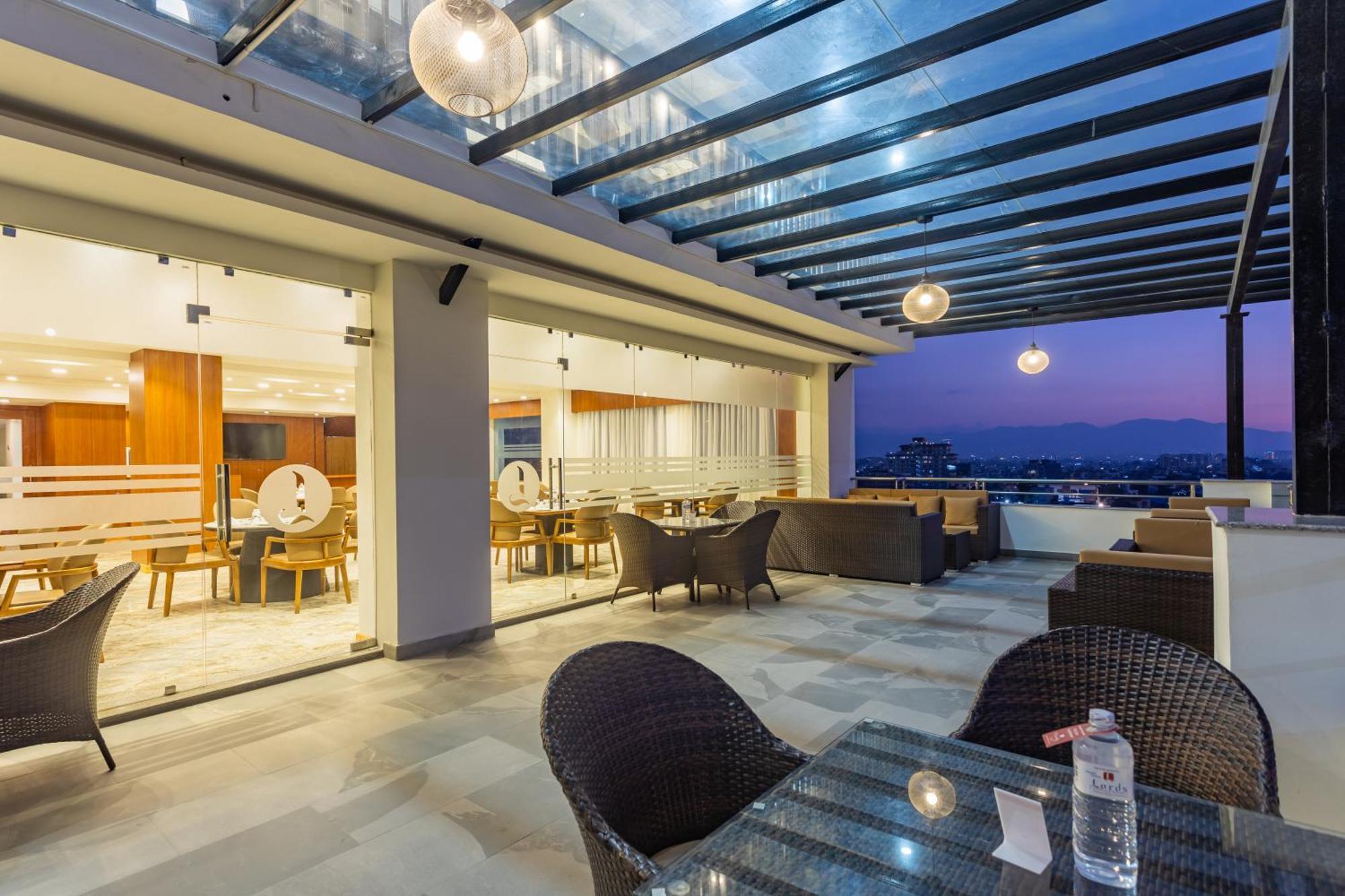 Mandala Norling Lords Prime Kathmandu Hotel Buitenkant foto